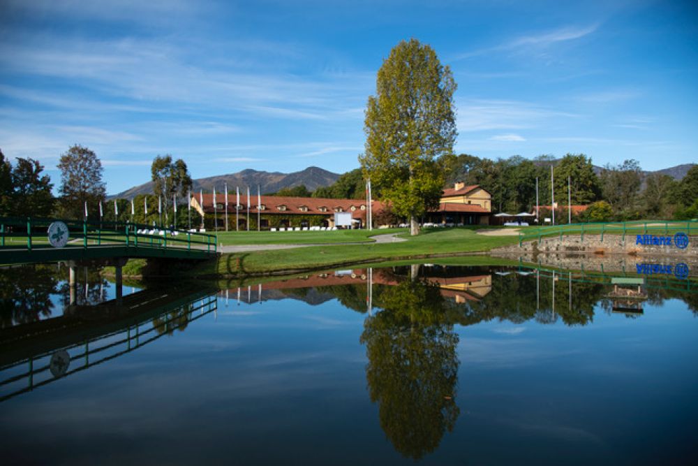 Clubhouse con loghi RPG e EMGA